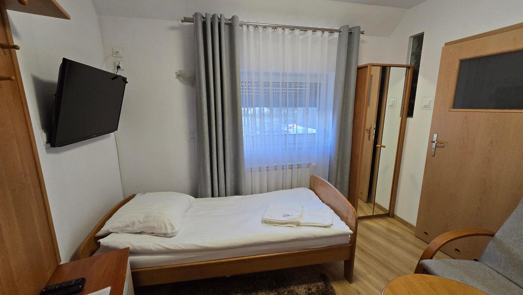 Motel Za Miedza Bralin エクステリア 写真