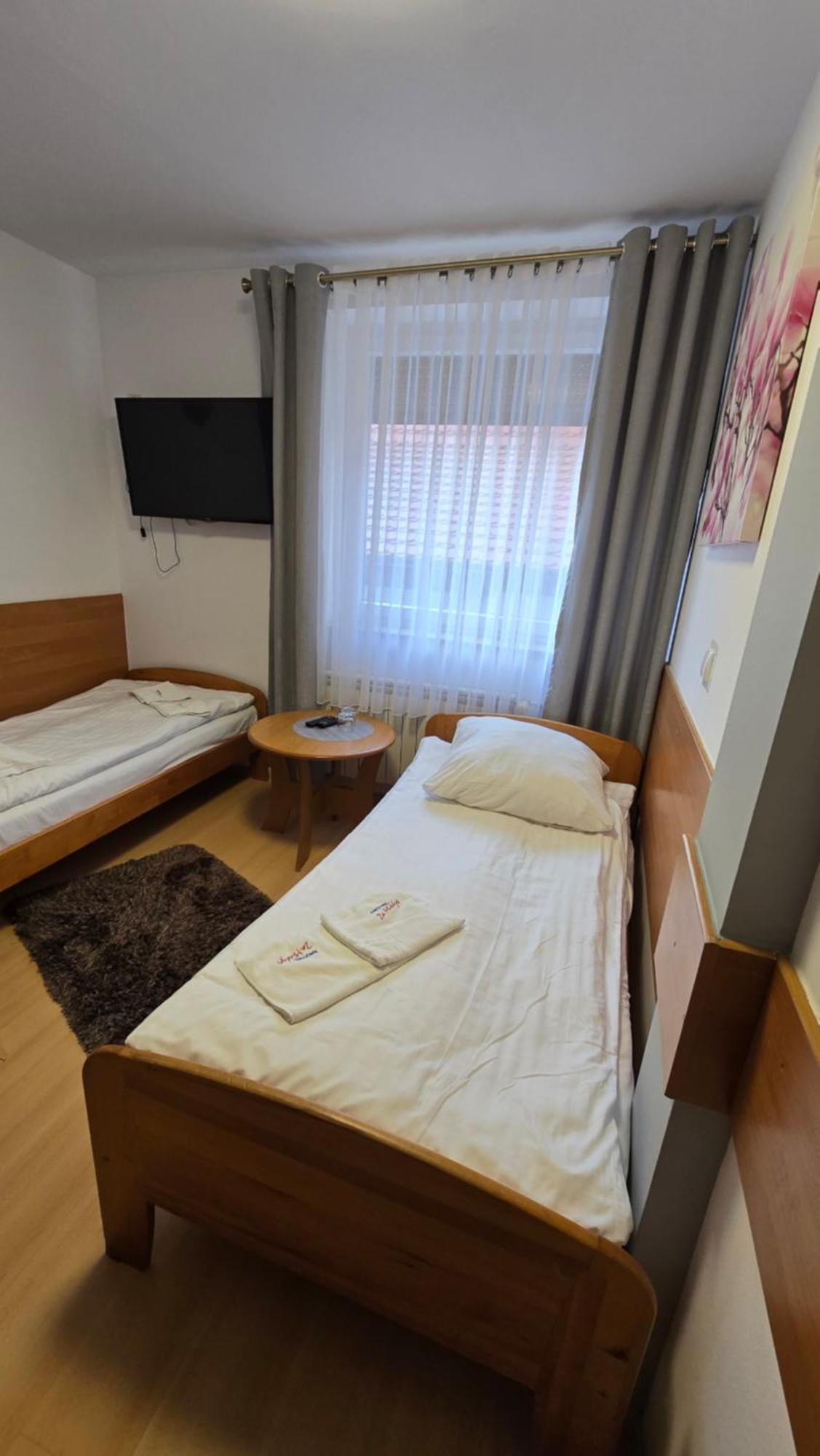 Motel Za Miedza Bralin エクステリア 写真